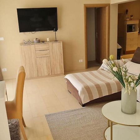 Apartments Beach Dream Mimice Exterior foto