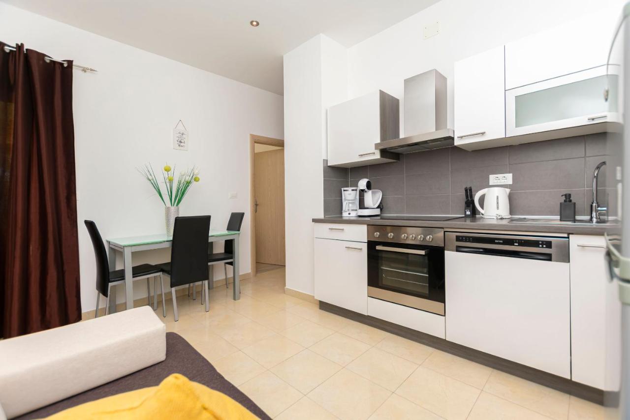 Apartments Beach Dream Mimice Exterior foto