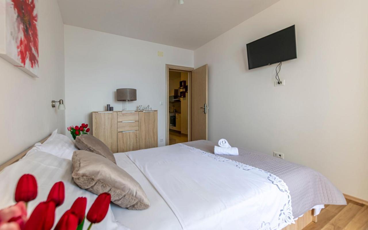 Apartments Beach Dream Mimice Exterior foto